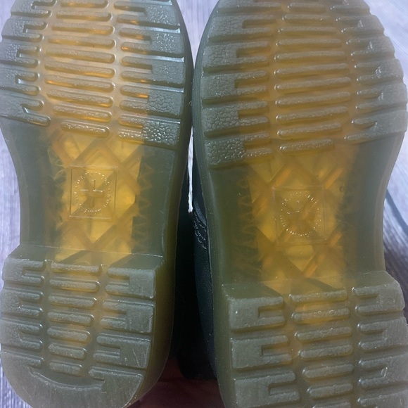 Dr. Martens kids Black Boots size 7 - Picture 4 of 13